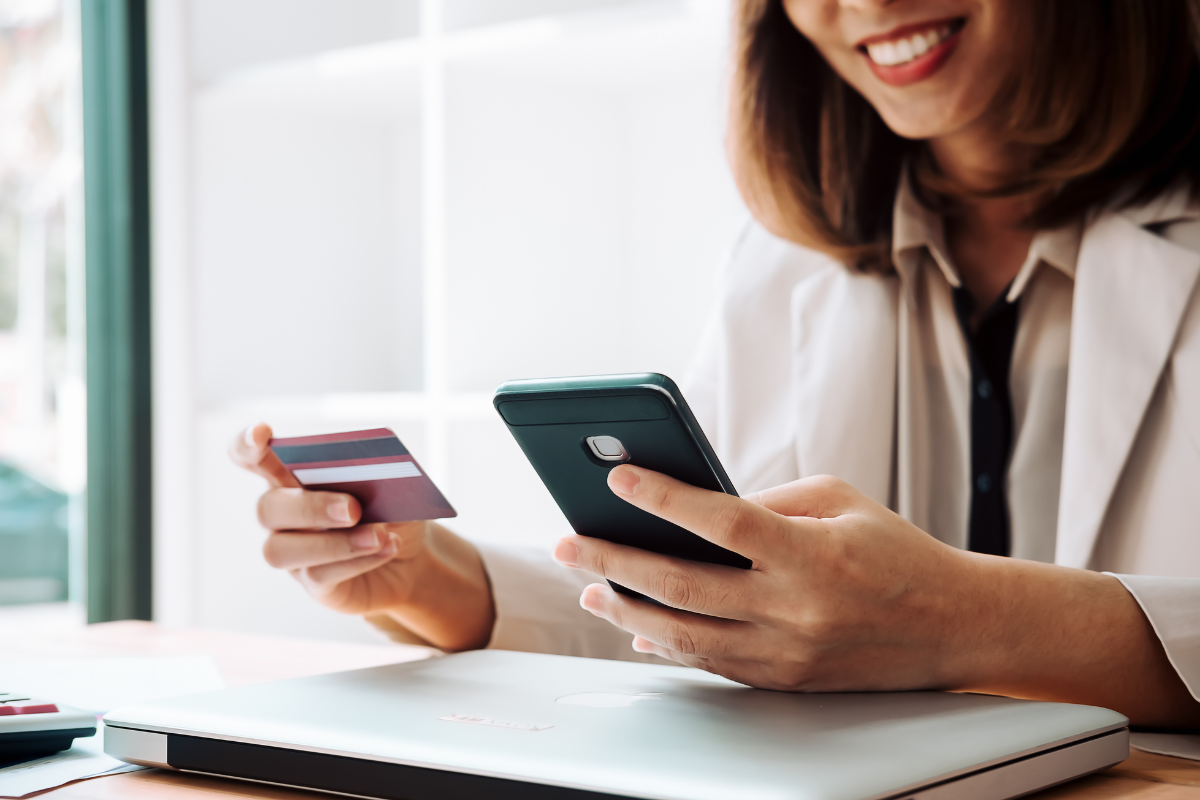 Best Credit Cards for Miles Singapore: 2025 Comparison